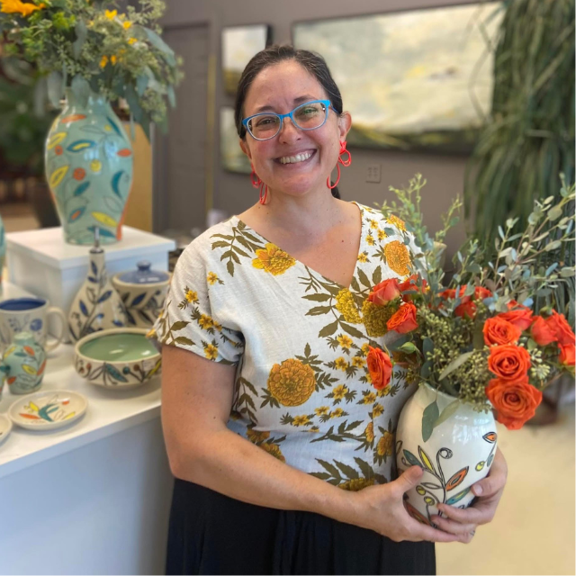 Maria Andrade Troya square headshot with finished pots